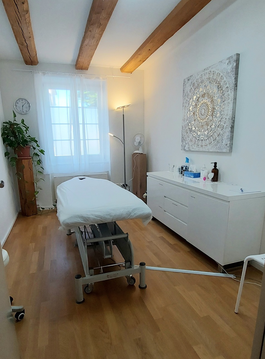 Medizinische Masseurin, Berufsmasseurin EMR 